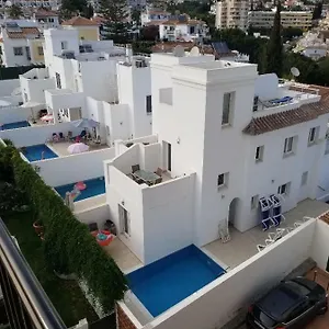 https://superior-family-town-centre-villa-close-to-beach-in.hotelsinnerja.org